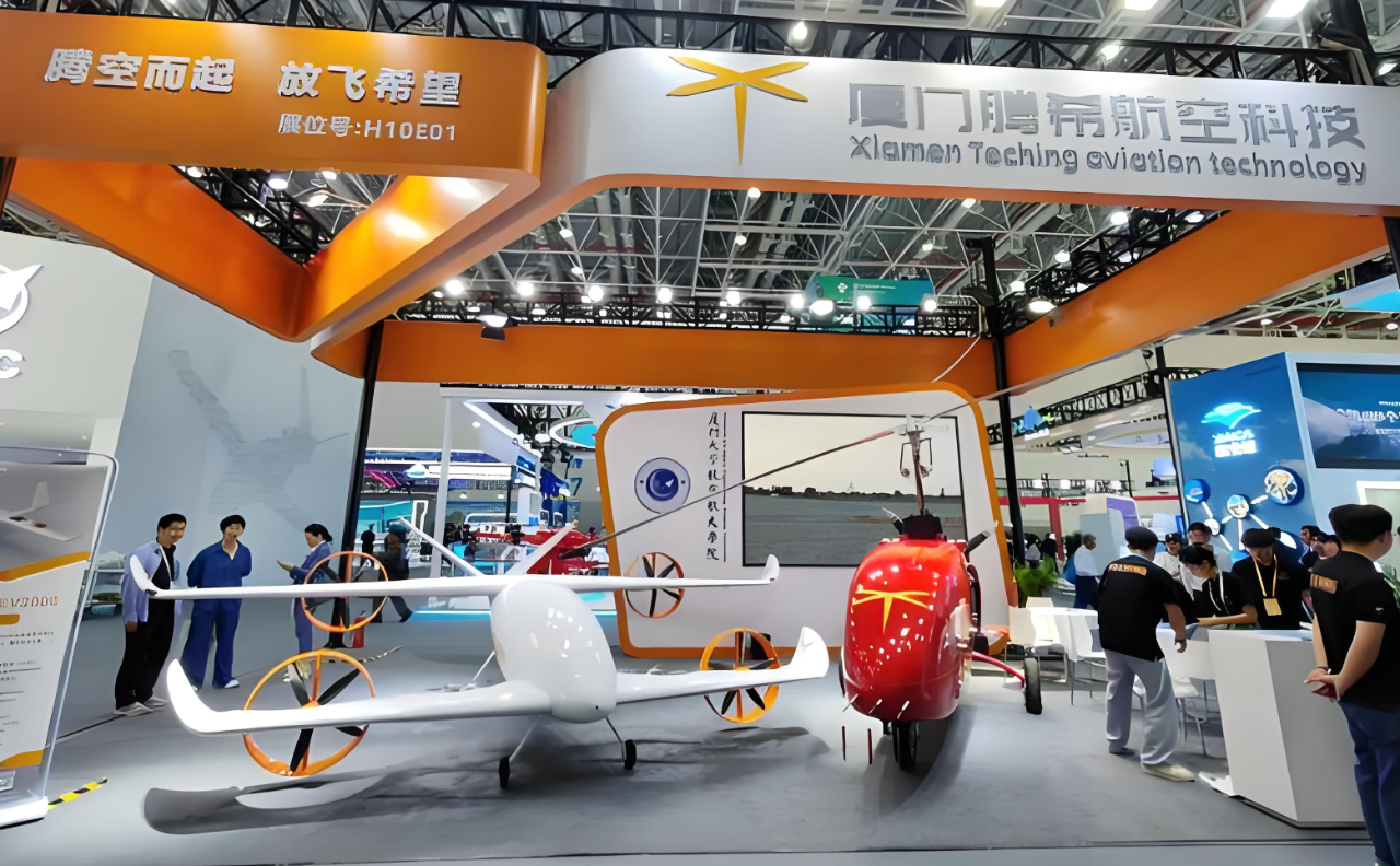 腾希航空“倾转涵道eVTOL-Dragonfly-EV2000亮相于第十五届中国航展